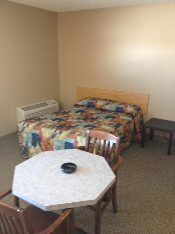 Chubby'S Bar & Motel Belle Plaine Esterno foto