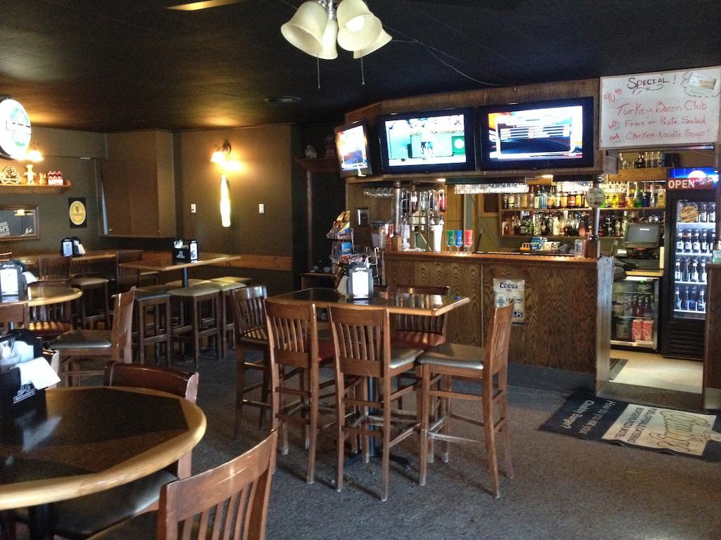 Chubby'S Bar & Motel Belle Plaine Esterno foto
