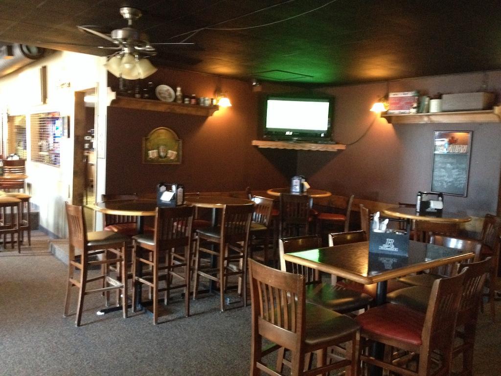 Chubby'S Bar & Motel Belle Plaine Esterno foto